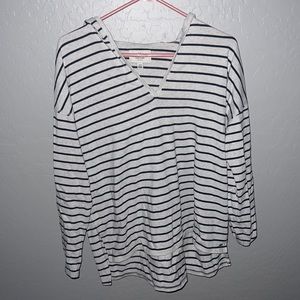 American Eagle sweatshirt